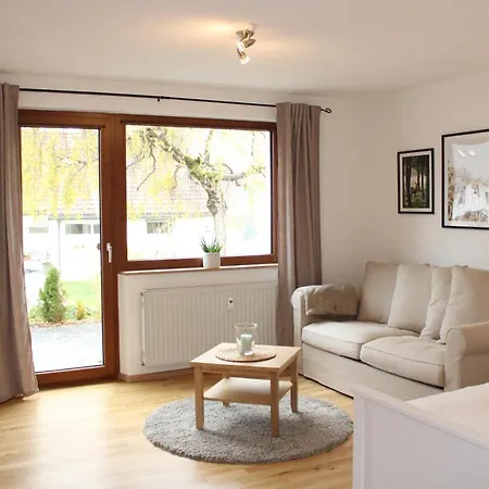 Carl דירה שלוכזי